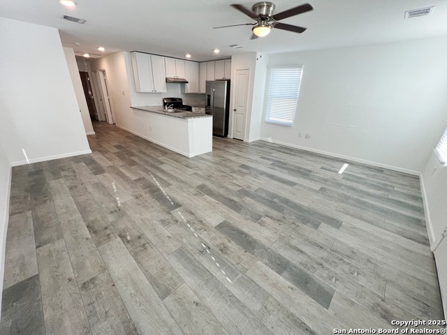 Listing photo id 6 for 8326 Piedra Medina
