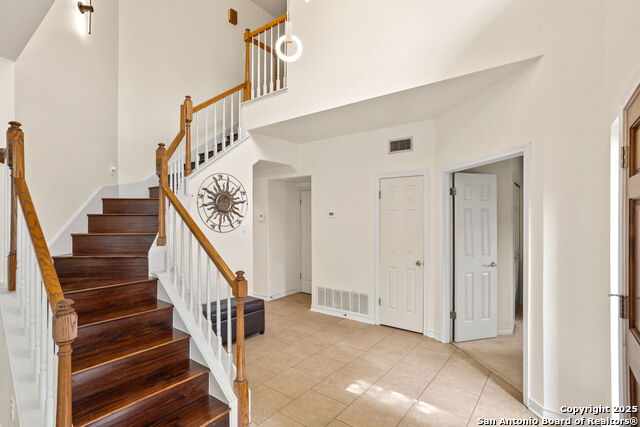 Image 8 of 46 For 13216 Circle N