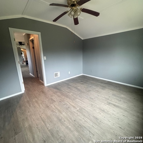 Image 6 of 11 For 840 County Road 404