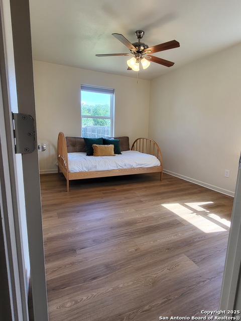 Listing photo id 22 for 312 Klein St E
