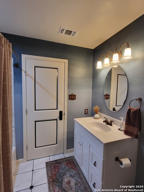Listing photo id 24 for 312 Klein St E