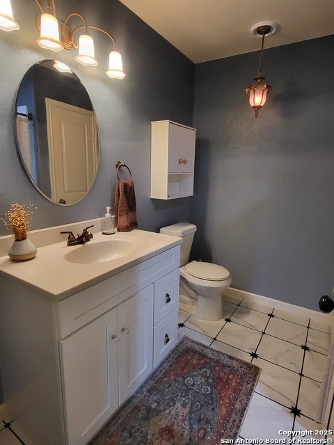 Listing photo id 25 for 312 Klein St E