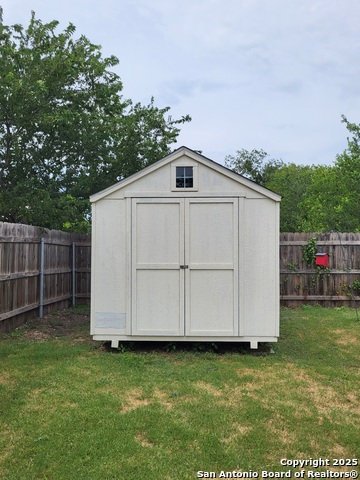 Listing photo id 32 for 312 Klein St E