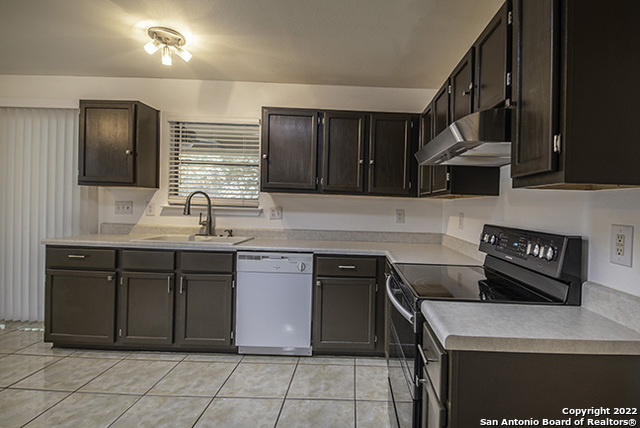 Image 2 of 16 For 7127 Still Hollow Dr