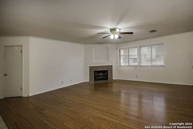 Image 8 of 16 For 7127 Still Hollow Dr