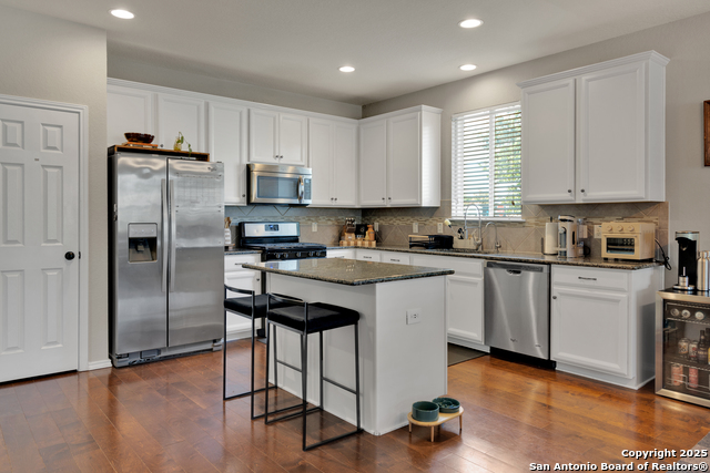 Image 7 of 21 For 7103 Marina Del Rey