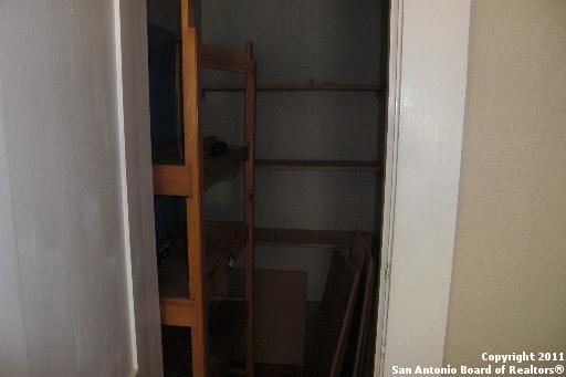 Listing photo id 4 for 270 Post Ave  3