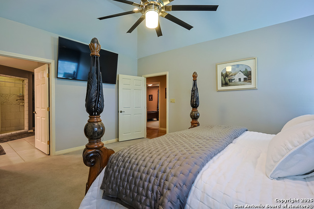 Listing photo id 13 for 2697 Oak Grove