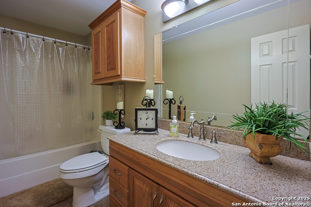 Listing photo id 20 for 2697 Oak Grove