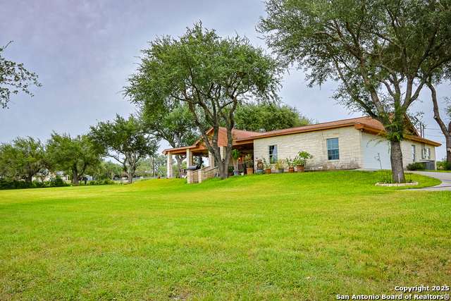 Listing photo id 28 for 2697 Oak Grove