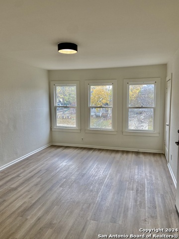 Image 6 of 8 For 531 Queen Anne