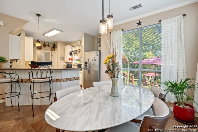 Image 11 of 33 For 102 Elm Hill Ct