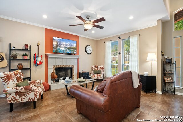 Image 4 of 33 For 102 Elm Hill Ct