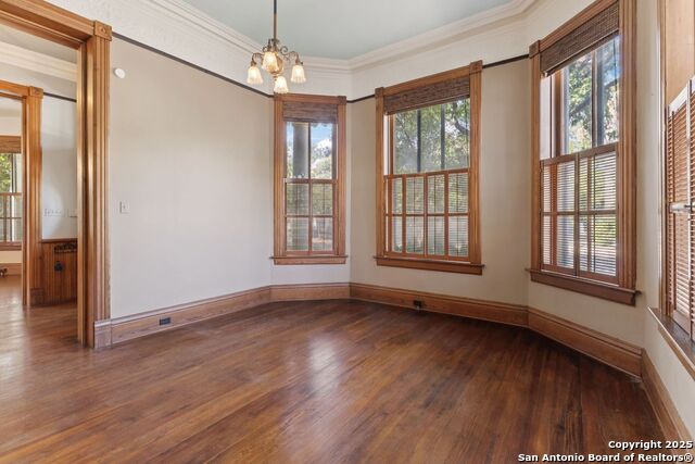 Listing photo id 8 for 134 Cedar St