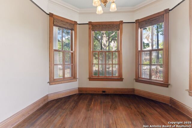 Listing photo id 9 for 134 Cedar St