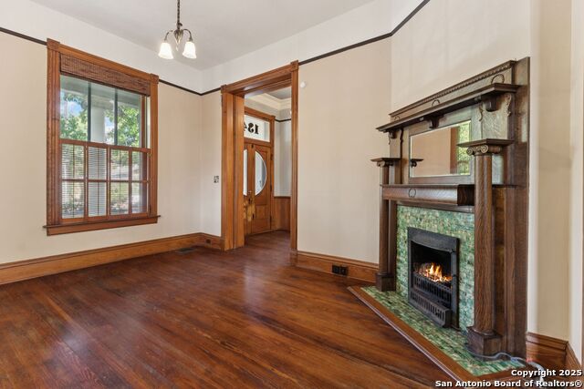 Listing photo id 14 for 134 Cedar St