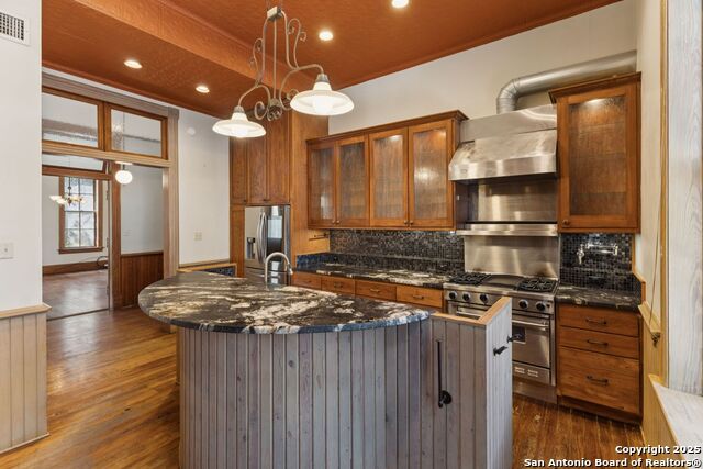 Listing photo id 22 for 134 Cedar St