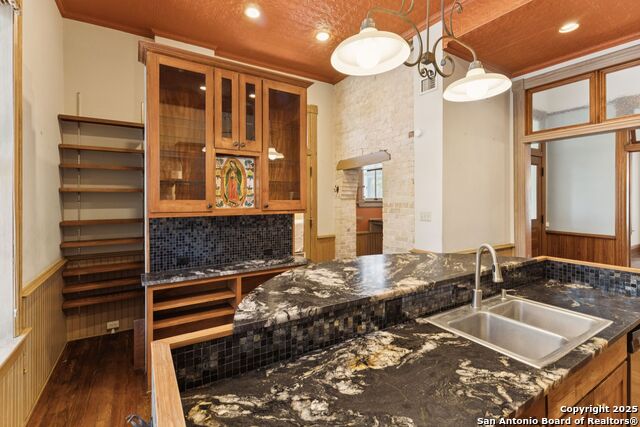 Listing photo id 23 for 134 Cedar St