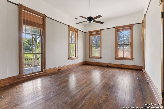Listing photo id 33 for 134 Cedar St