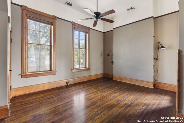 Listing photo id 38 for 134 Cedar St