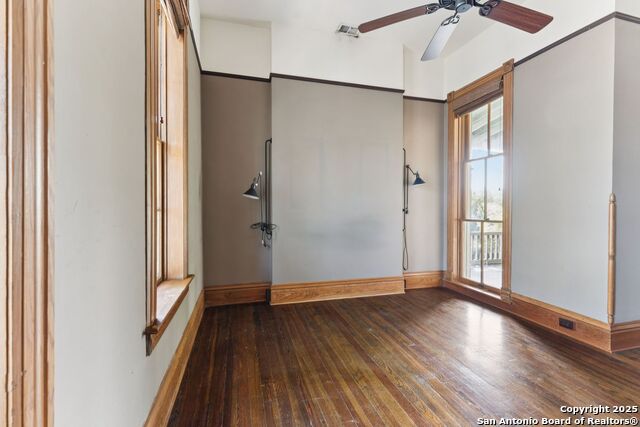 Listing photo id 39 for 134 Cedar St