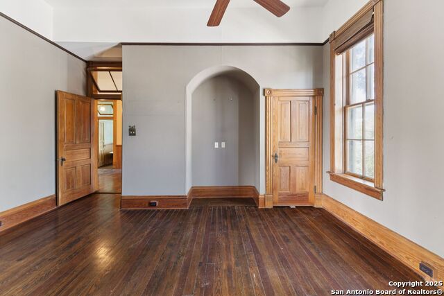 Listing photo id 40 for 134 Cedar St