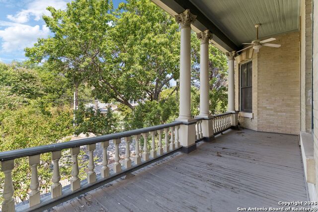 Listing photo id 41 for 134 Cedar St