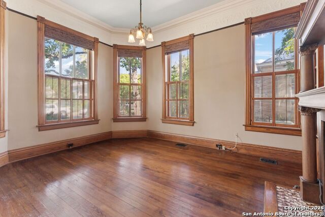 Listing photo id 7 for 134 Cedar St