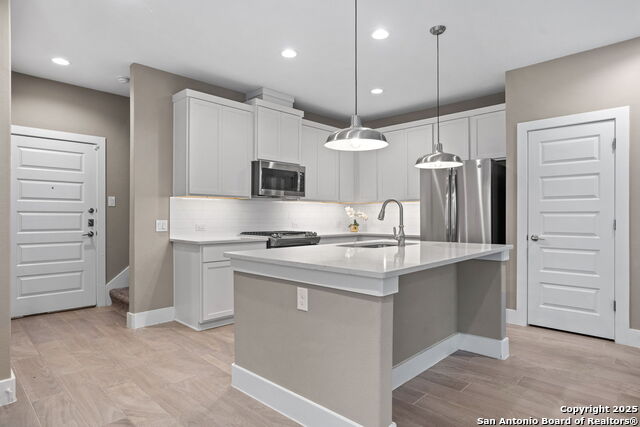 Image 12 of 25 For 1511 Sandalwood Ln, #11 E
