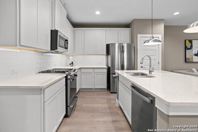 Image 13 of 25 For 1511 Sandalwood Ln, #11 E
