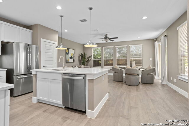 Image 14 of 25 For 1511 Sandalwood Ln, #11 E