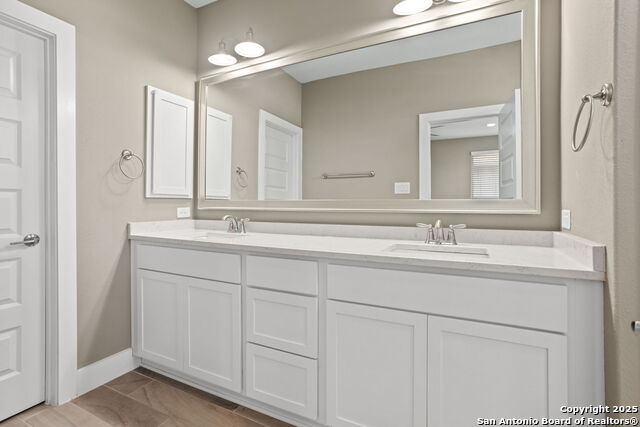 Image 17 of 25 For 1511 Sandalwood Ln, #11 E