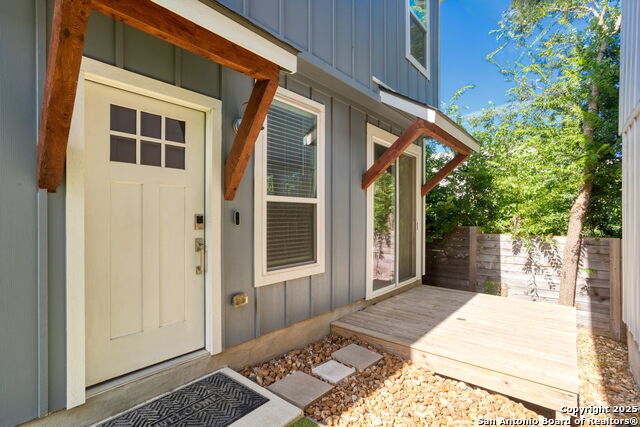 Image 4 of 25 For 1511 Sandalwood Ln, #11 E