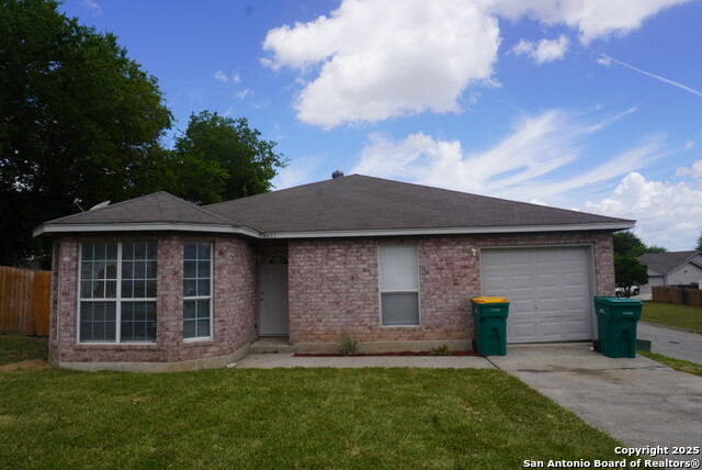 Details for 8827 Dream Ave, Converse, TX 78109