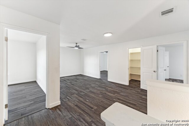 Image 13 of 20 For 7310 Roveen Trail