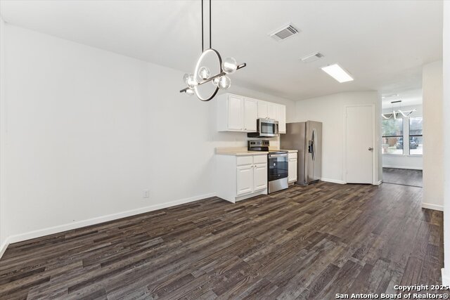 Image 5 of 20 For 7310 Roveen Trail