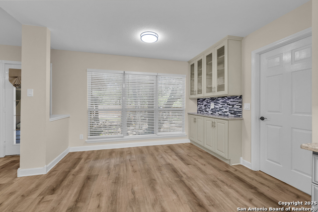 Image 10 of 33 For 106 Broken Spur