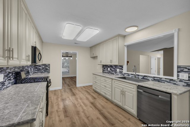 Image 13 of 33 For 106 Broken Spur