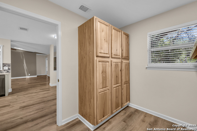 Image 16 of 33 For 106 Broken Spur