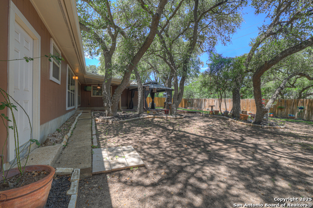 Image 28 of 33 For 106 Broken Spur