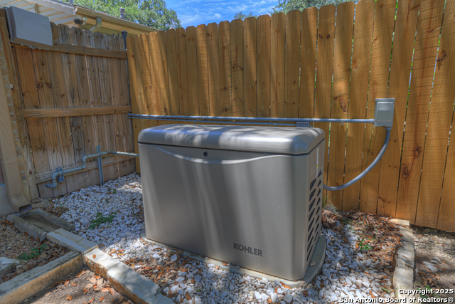 Image 30 of 33 For 106 Broken Spur