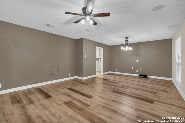 Image 4 of 33 For 106 Broken Spur