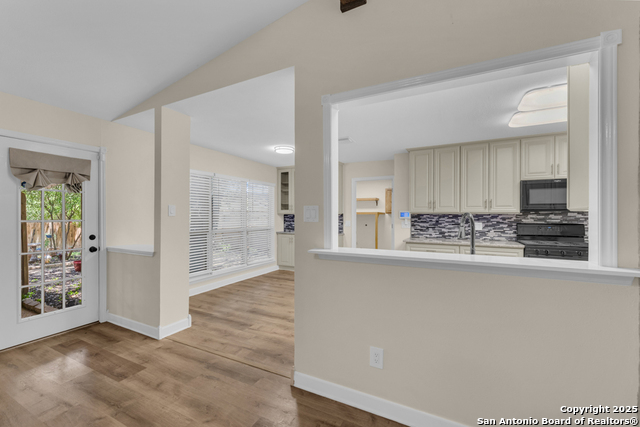 Image 9 of 33 For 106 Broken Spur