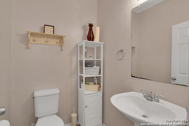 Image 10 of 22 For 8743 Dove Oak Ln