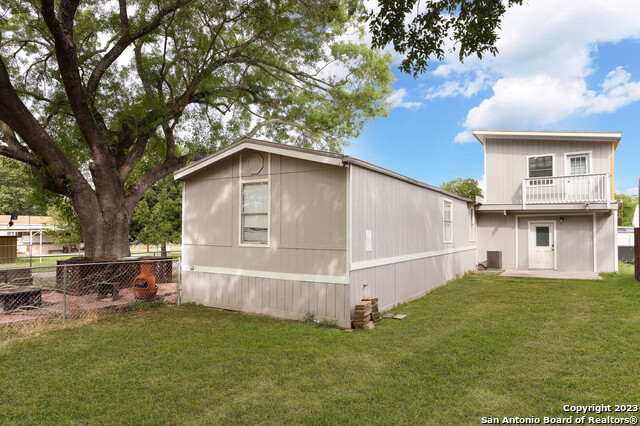 Image 18 of 26 For 161 Water St