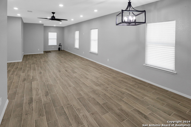 Image 11 of 39 For 1416 Skyline Hills