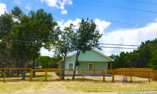 Image 2 of 39 For 1416 Skyline Hills