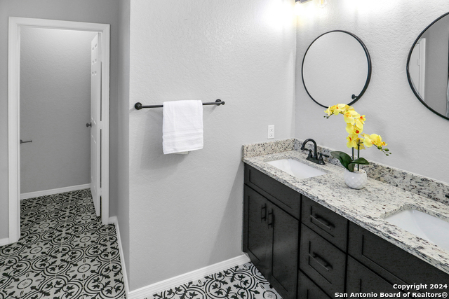 Image 20 of 39 For 1416 Skyline Hills