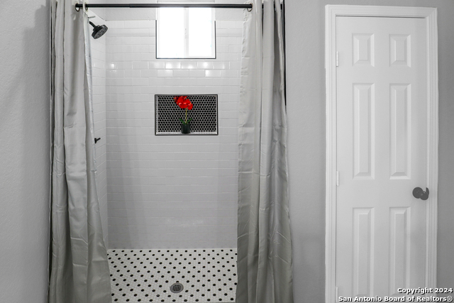 Image 23 of 39 For 1416 Skyline Hills