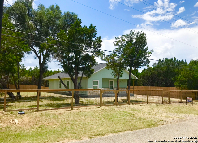 Image 3 of 39 For 1416 Skyline Hills